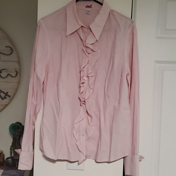 Izod Ruffle front button down - Picture 1 of 5